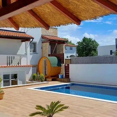 Apartment Sanus